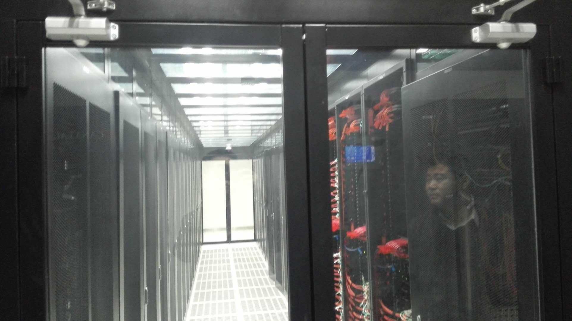 成都机房改造-机房建设现场图片