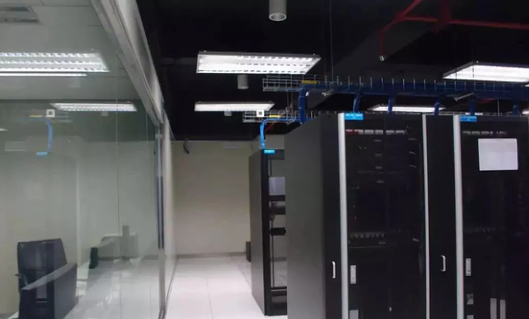 机房建设基本要求-国通弱电-4009990790